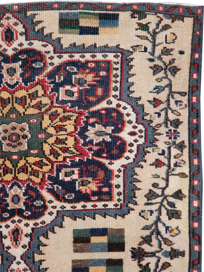 Vintage Turkish Anatolian Throw Rug, No.29801 - Gss