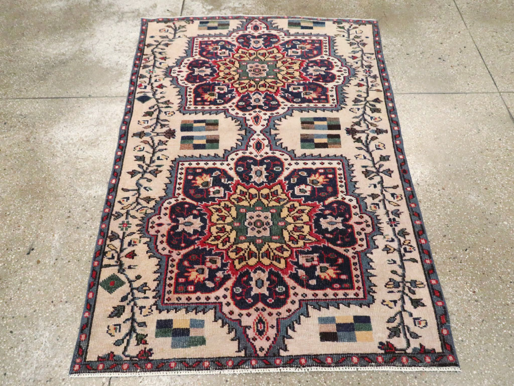 Vintage Turkish Anatolian Throw Rug, No.29801 - Gss