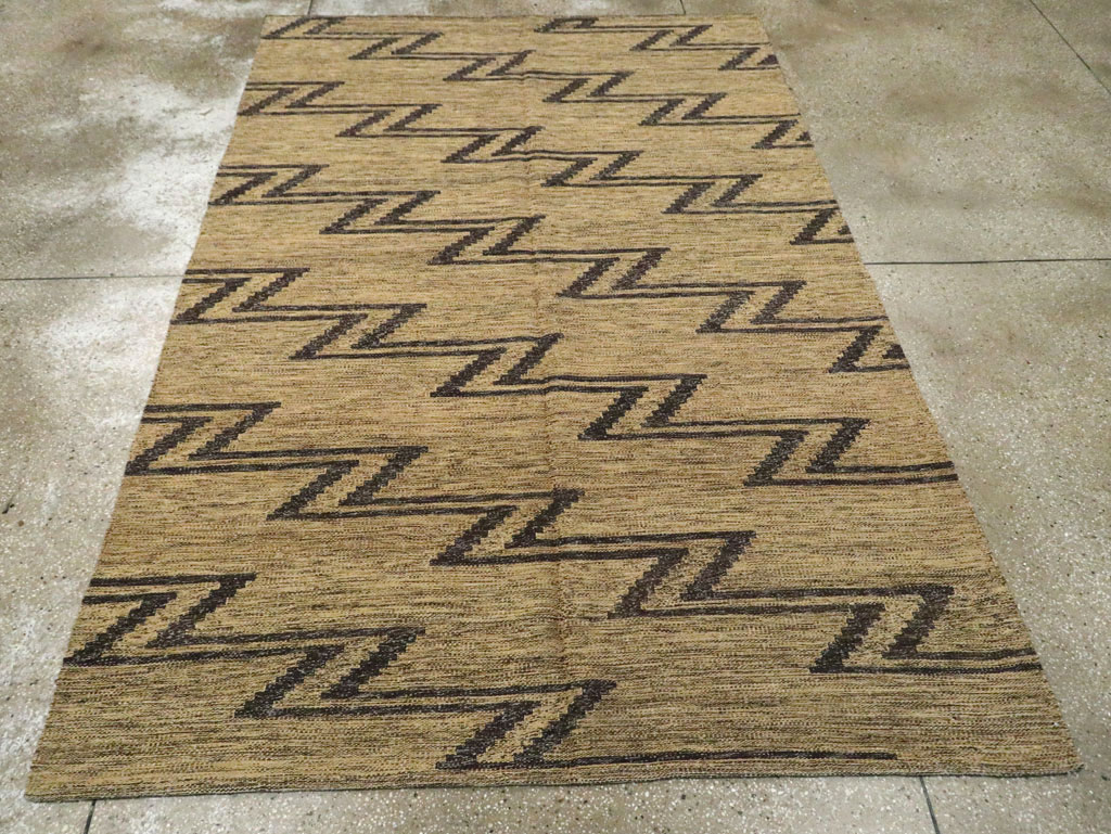 Contemporary Turkish Flatweave Kilim Accent Rug, No.29808 - Gss