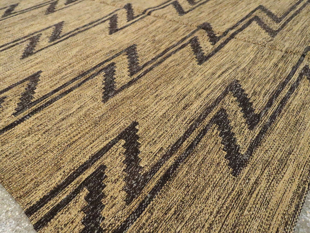 Contemporary Turkish Flatweave Kilim Accent Rug, No.29808 - Gss