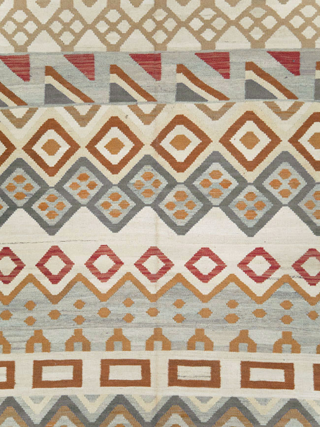 Contemporary Turkish Flatweave Kilim Room Size Carpet, No.29812 - Gss