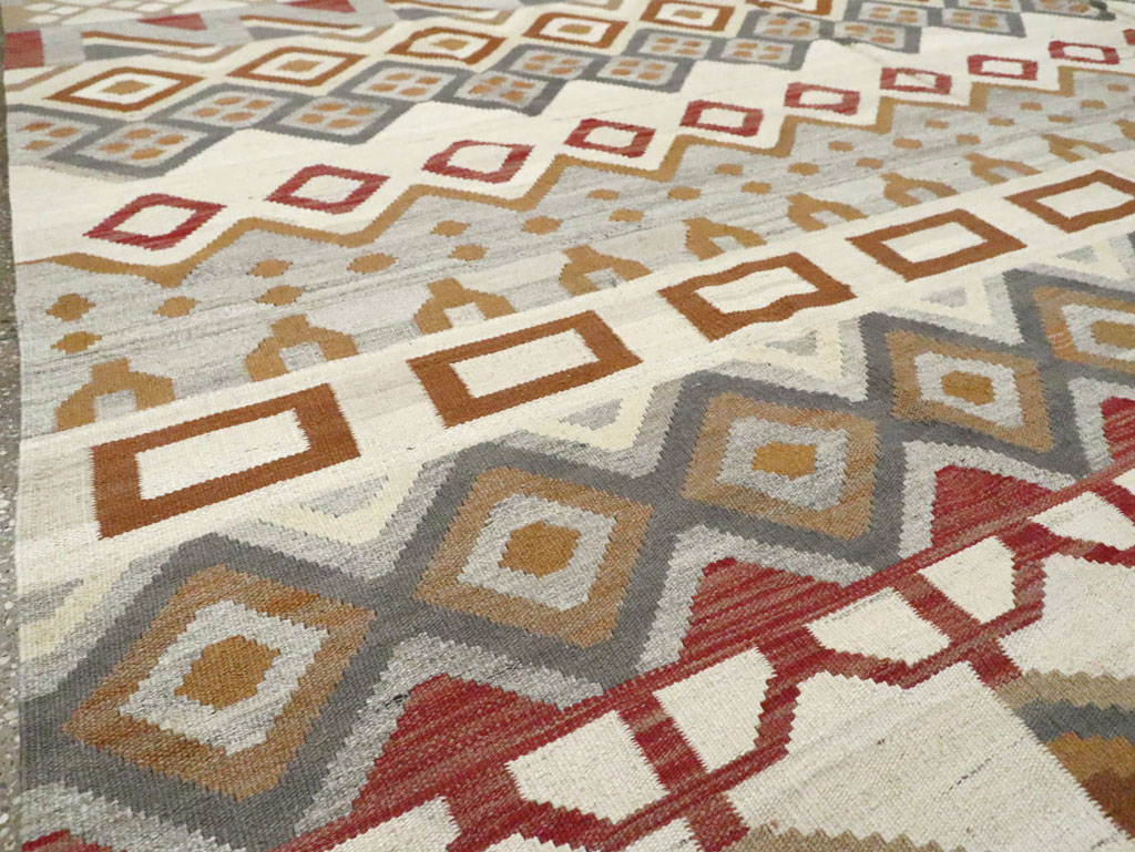Contemporary Turkish Flatweave Kilim Room Size Carpet, No.29812 - Gss
