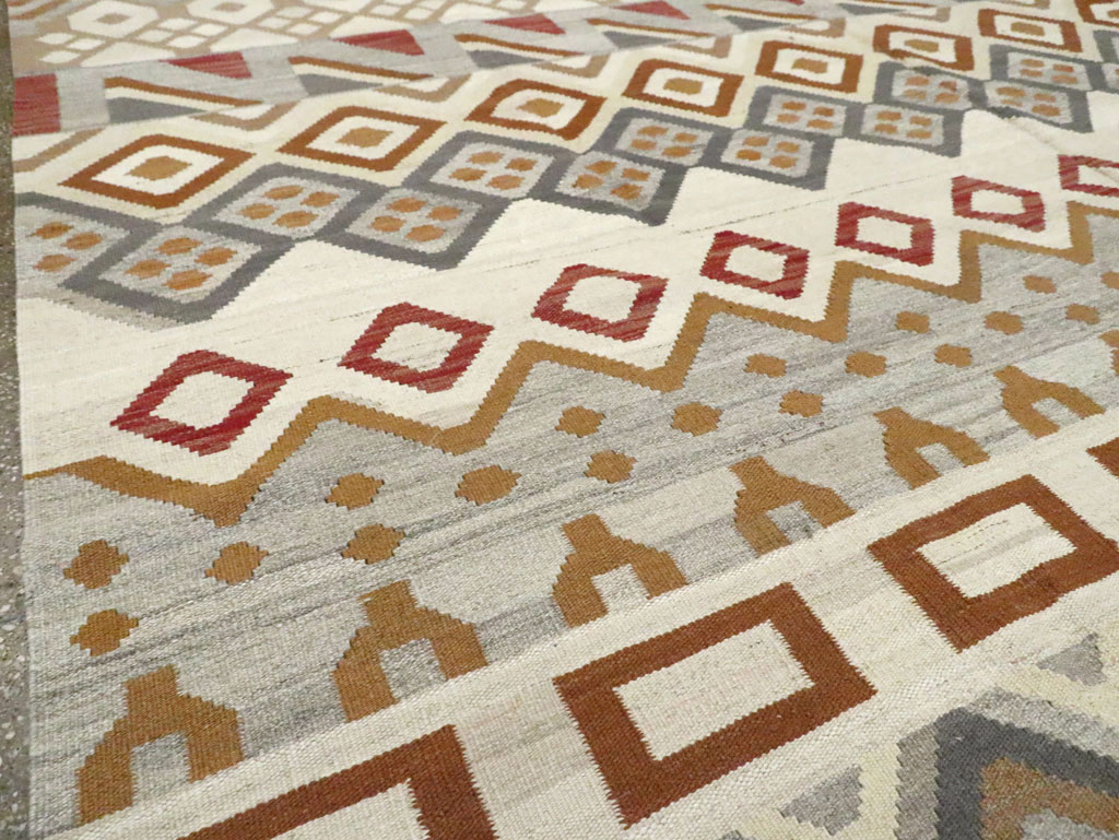 Contemporary Turkish Flatweave Kilim Room Size Carpet, No.29812 - Gss
