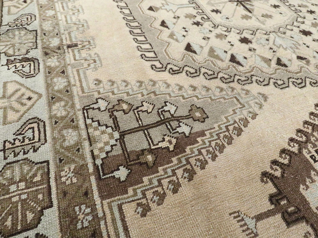 Vintage Persian Veece Accent Carpet, No.29839 - Gss