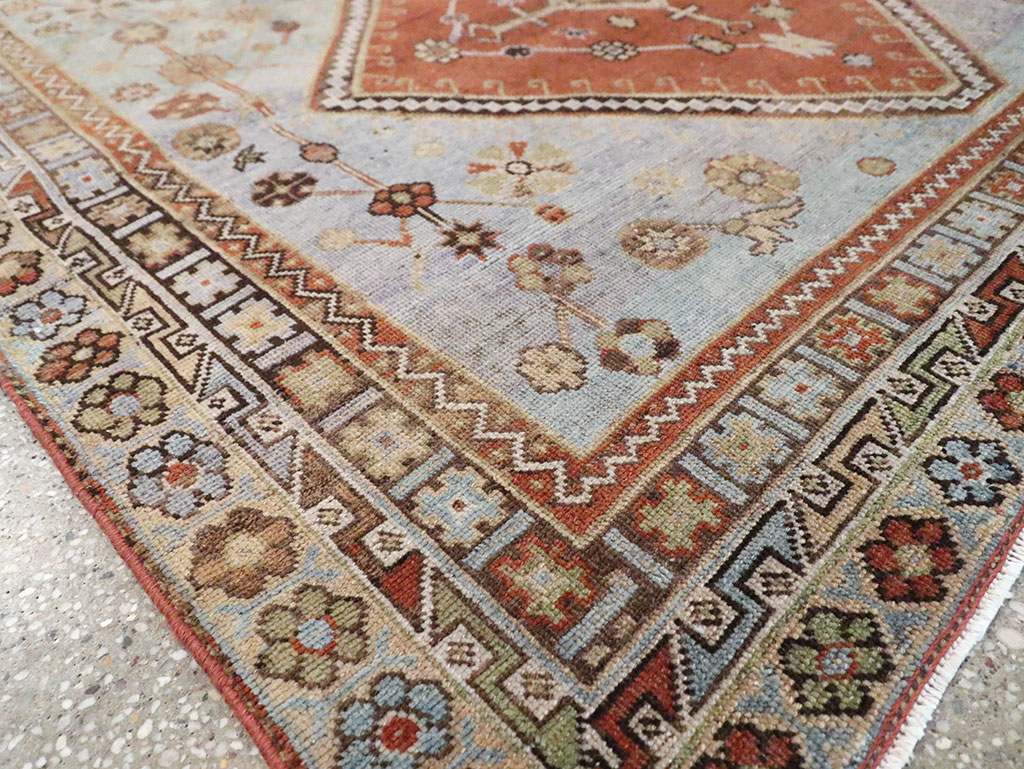 Vintage Persian Shiraz Rug, No.29847 - Gss