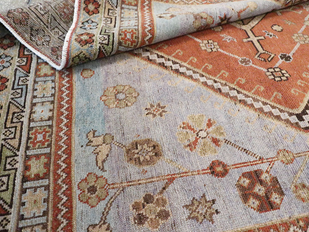 Vintage Persian Shiraz Rug, No.29847 - Gss