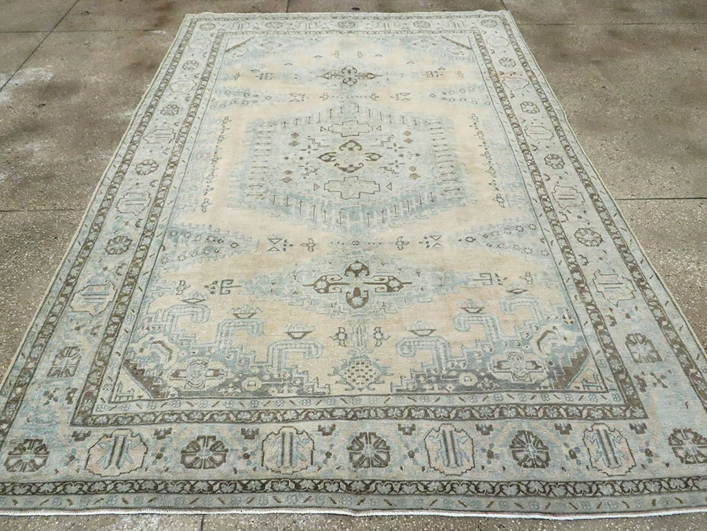 Vintage Persian Veece Accent Carpet, No.29852 - Gss