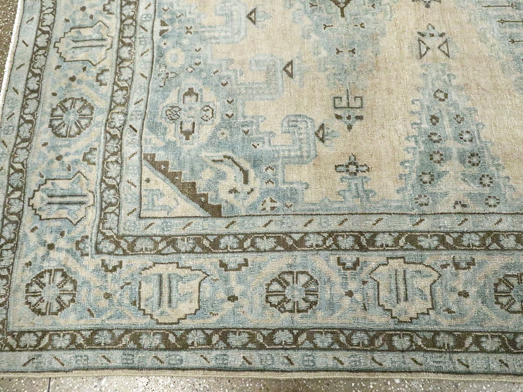 Vintage Persian Veece Accent Carpet, No.29852 - Gss