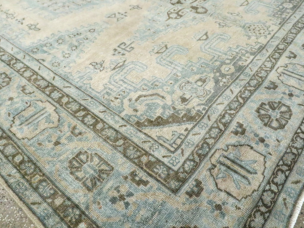 Vintage Persian Veece Accent Carpet, No.29852 - Gss