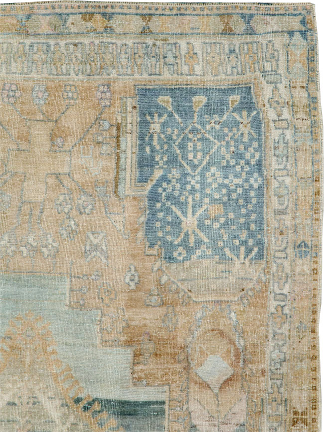 Vintage Persian Shiraz Throw Rug, No.29895 - Gss