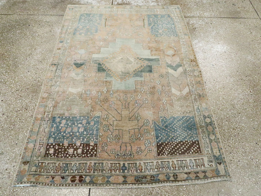 Vintage Persian Shiraz Throw Rug, No.29895 - Gss