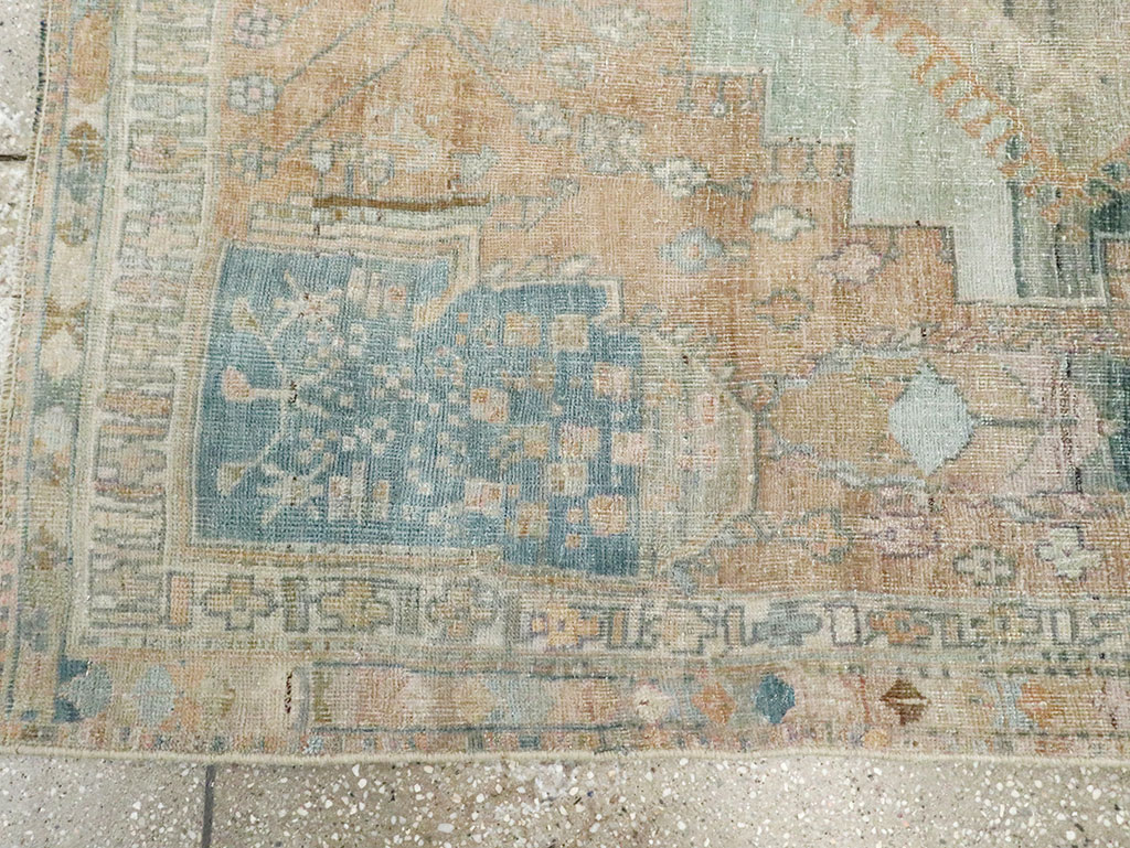 Vintage Persian Shiraz Throw Rug, No.29895 - Gss