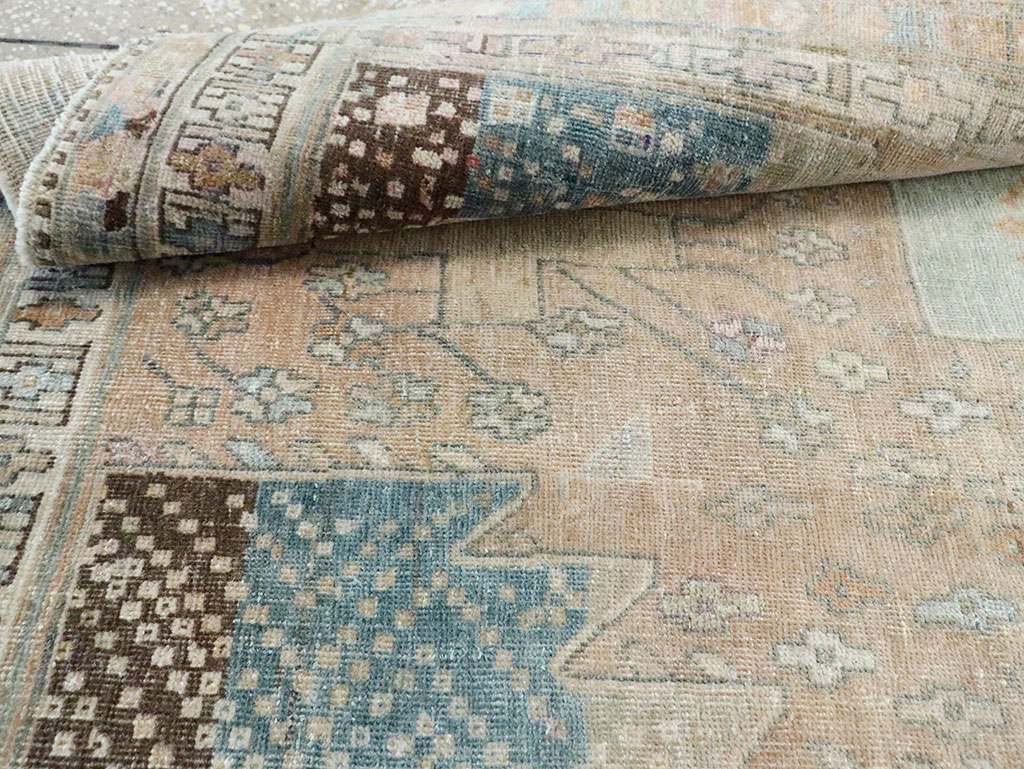 Vintage Persian Shiraz Throw Rug, No.29895 - Gss