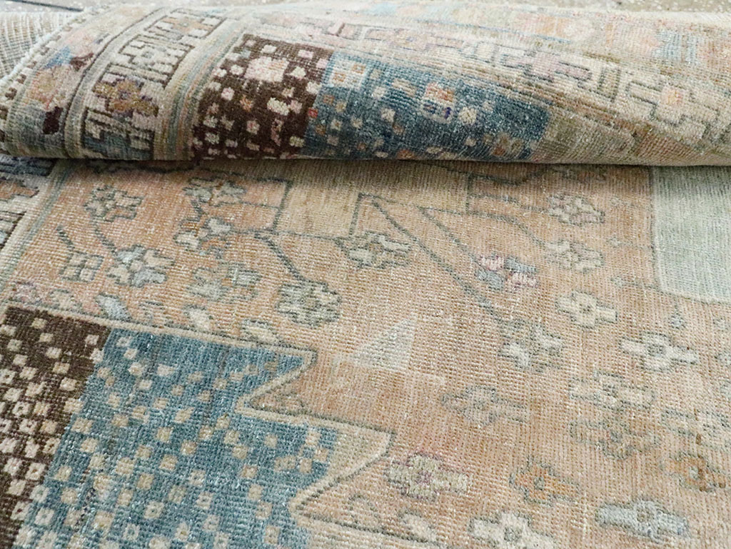 Vintage Persian Shiraz Throw Rug, No.29895 - Gss