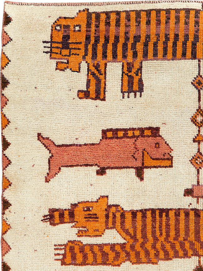 Vintage Persian Bakhtiari Pictorial Accent Rug (Pair: 2 of 2), No.30017 - Gss