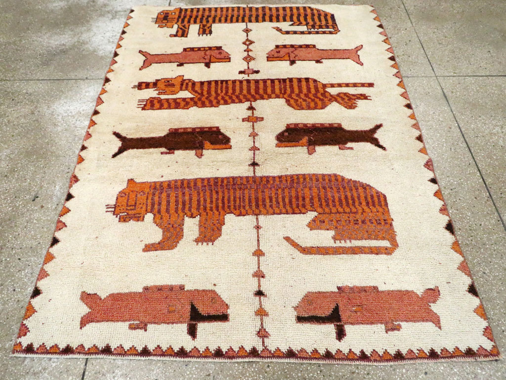 Vintage Persian Bakhtiari Pictorial Accent Rug (Pair: 2 of 2), No.30017 - Gss