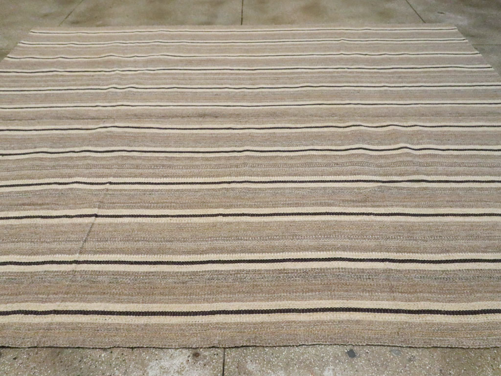 Modern Persian Flatweave Kilim Room Size Carpet, No.30024 - Gss