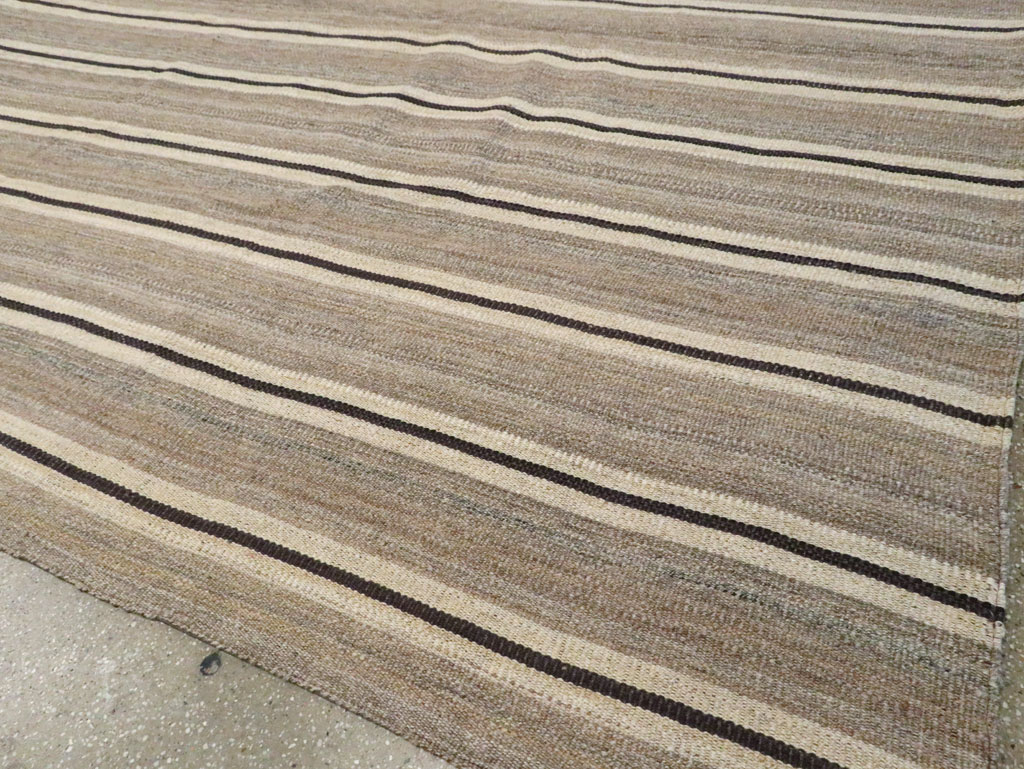 Modern Persian Flatweave Kilim Room Size Carpet, No.30024 - Gss