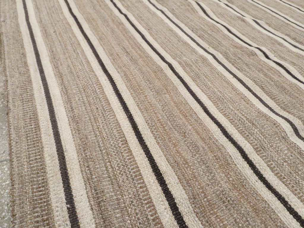 Modern Persian Flatweave Kilim Room Size Carpet, No.30025 - Gss