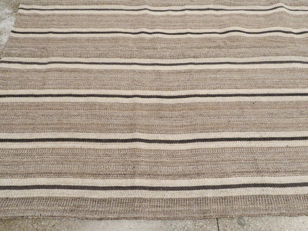 Modern Persian Flatweave Kilim Room Size Carpet, No.30025 - Gss