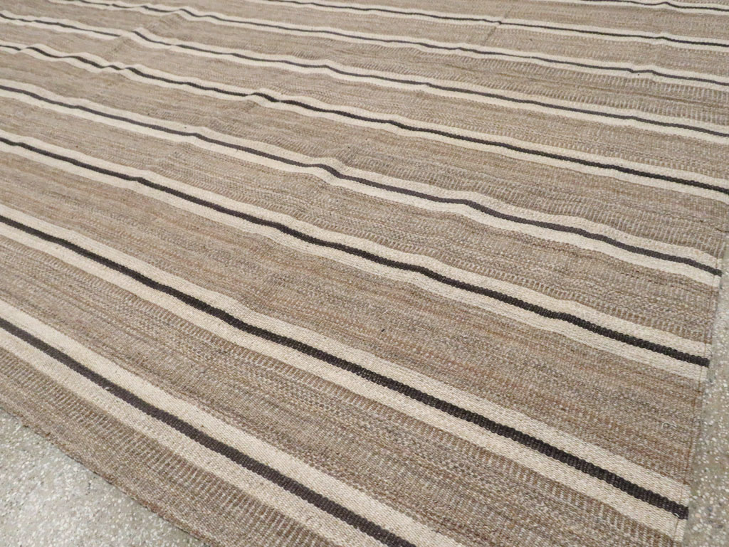Modern Persian Flatweave Kilim Room Size Carpet, No.30025 - Gss