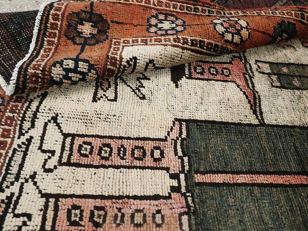 Vintage Persian Bakhtiari Pictorial Rug, No.30035 - Gss