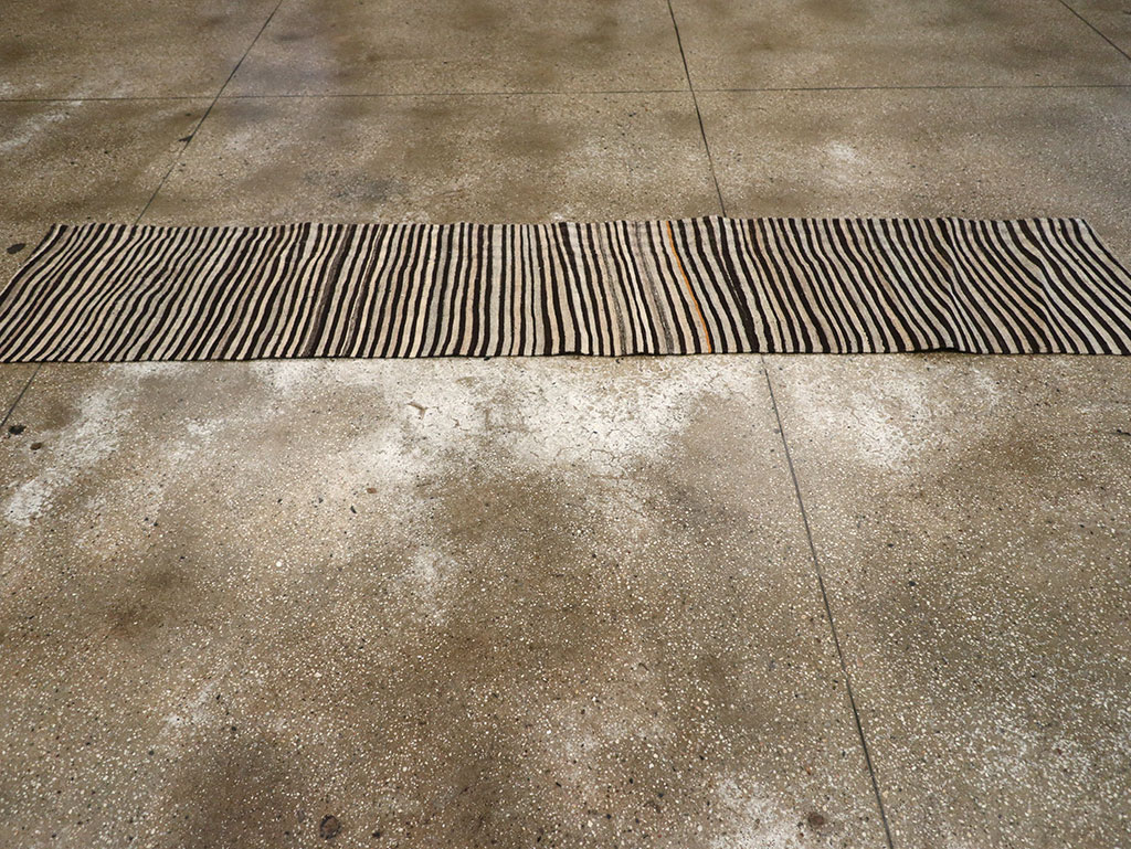 Vintage Persian Flatweave Kilim Runner, No.30046 - Gss