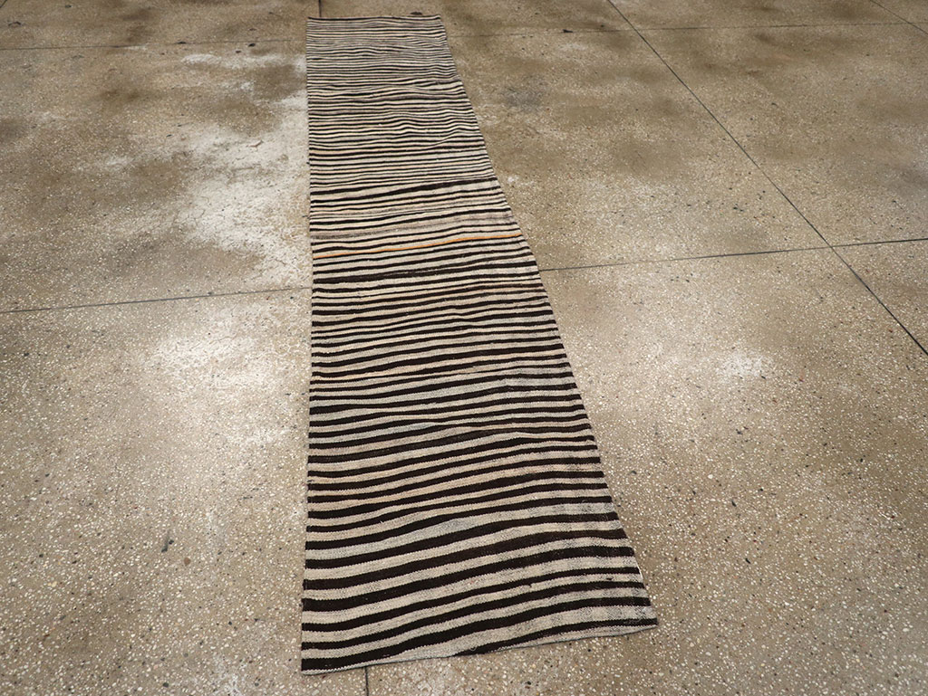 Vintage Persian Flatweave Kilim Runner, No.30046 - Gss