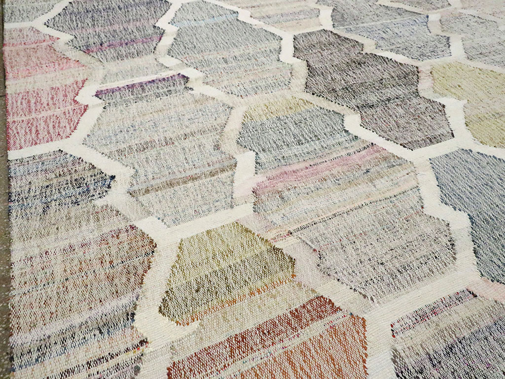 Contemporary Turkish Flatweave Kilim Large Room Size Carpet, No.30115 - Gss