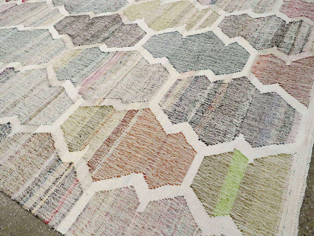 Contemporary Turkish Flatweave Kilim Large Room Size Carpet, No.30115 - Gss