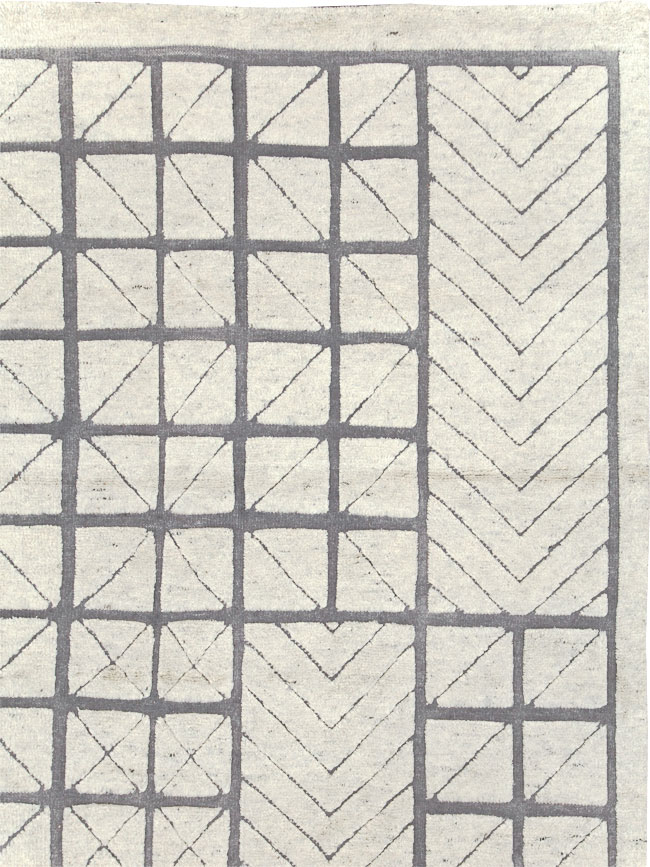 Contemporary Turkish Room Size Carpet, No.30128 - Gss