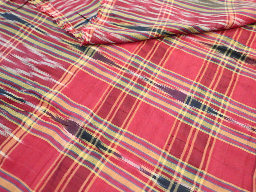 Vintage Persian Textile Fabric, No.30137 - Gss