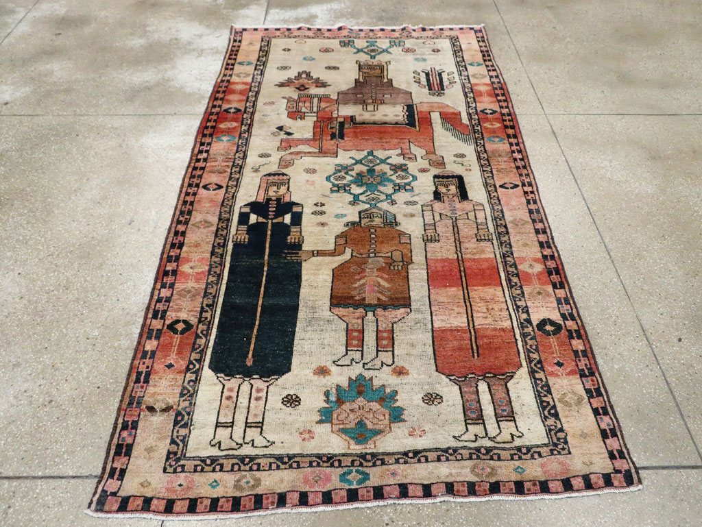 Vintage Persian Bakhtiari Pictorial Rug, No.30143 - Gss