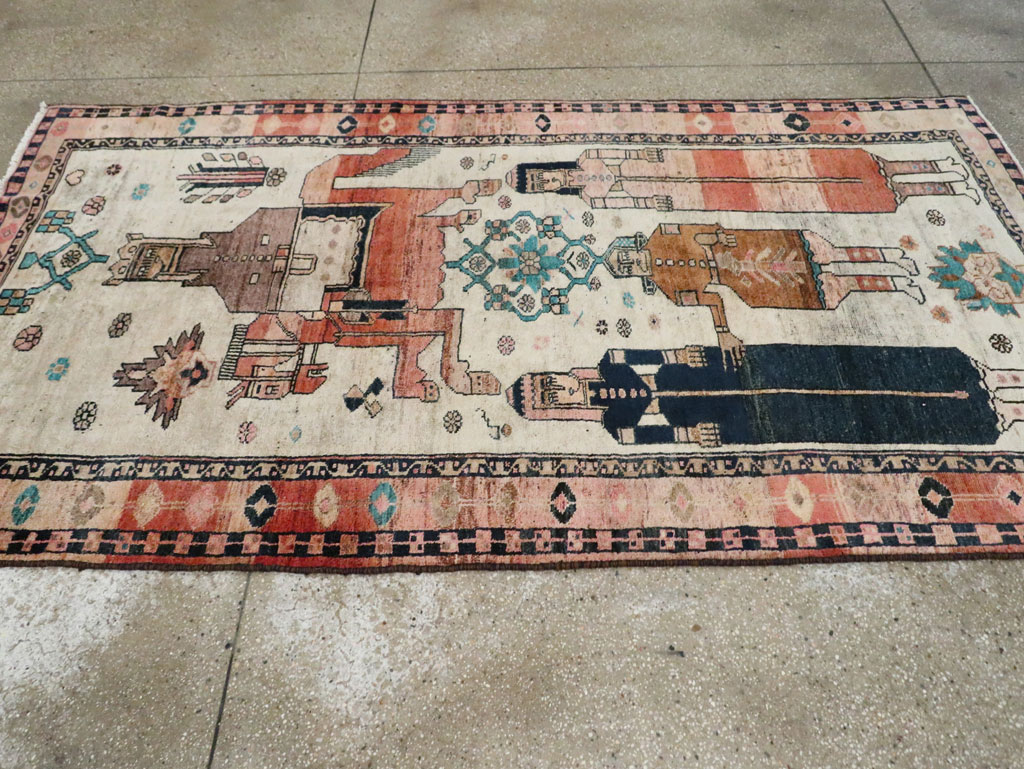 Vintage Persian Bakhtiari Pictorial Rug, No.30143 - Gss