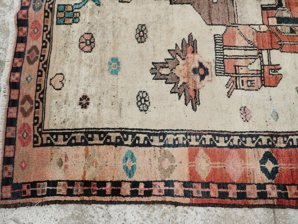 Vintage Persian Bakhtiari Pictorial Rug, No.30143 - Gss