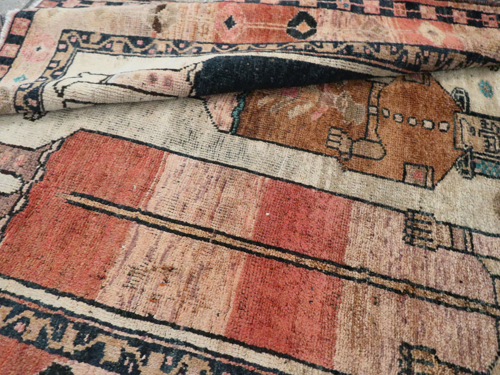 Vintage Persian Bakhtiari Pictorial Rug, No.30143 - Gss