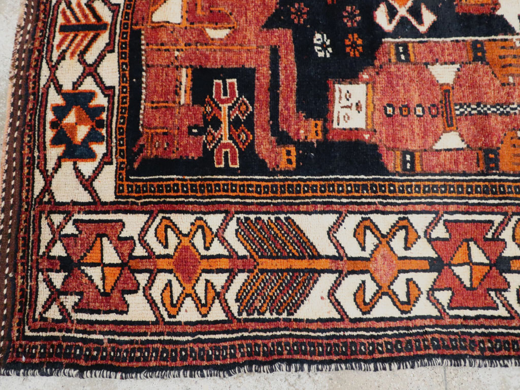 Vintage Persian Pictorial Bakhtiari Rug, No.30145 - Gss