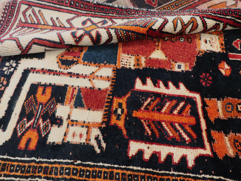 Vintage Persian Pictorial Bakhtiari Rug, No.30145 - Gss