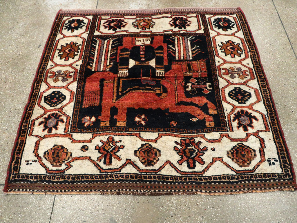 Vintage Persian Pictorial Bakhtiari Accent Rug, No.30146 - Gss