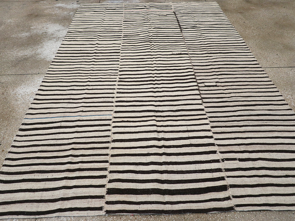 Vintage Persian Flatweave Kilim Accent Rug, No.30157 - Gss