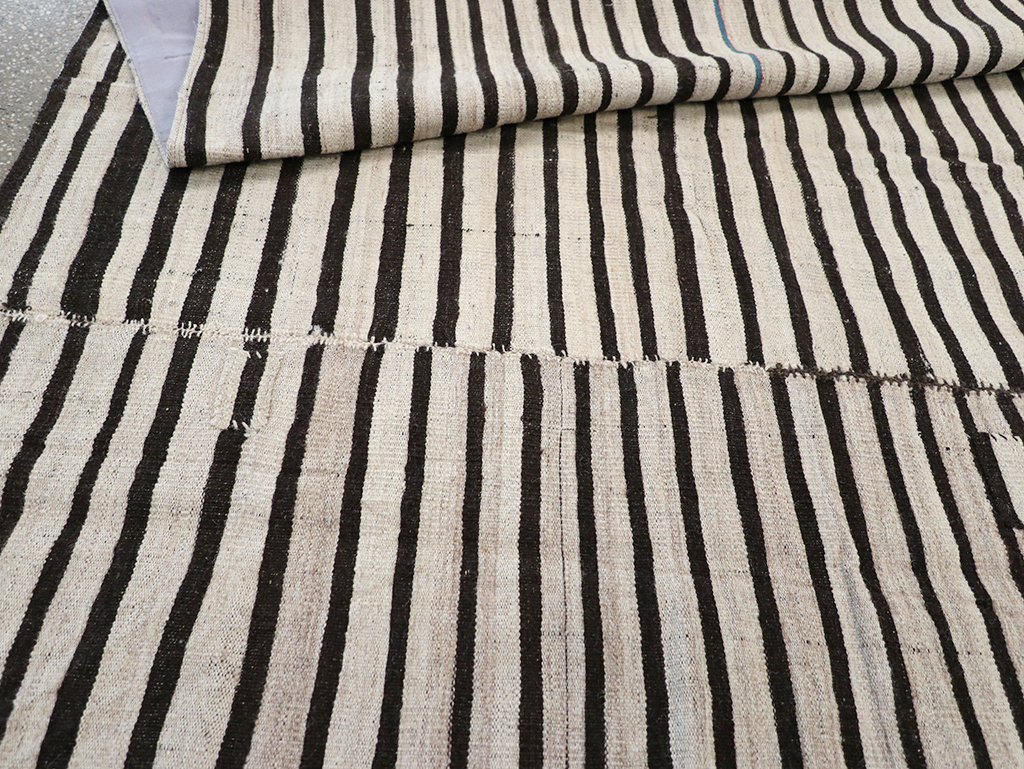 Vintage Persian Flatweave Kilim Accent Rug, No.30157 - Gss