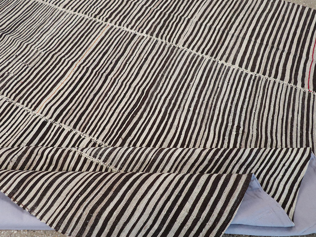 Vintage Persian Flatweave Kilim Accent Carpet, No.30162 - Gss