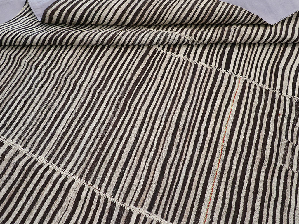 Vintage Persian Flatweave Kilim Accent Carpet, No.30162 - Gss