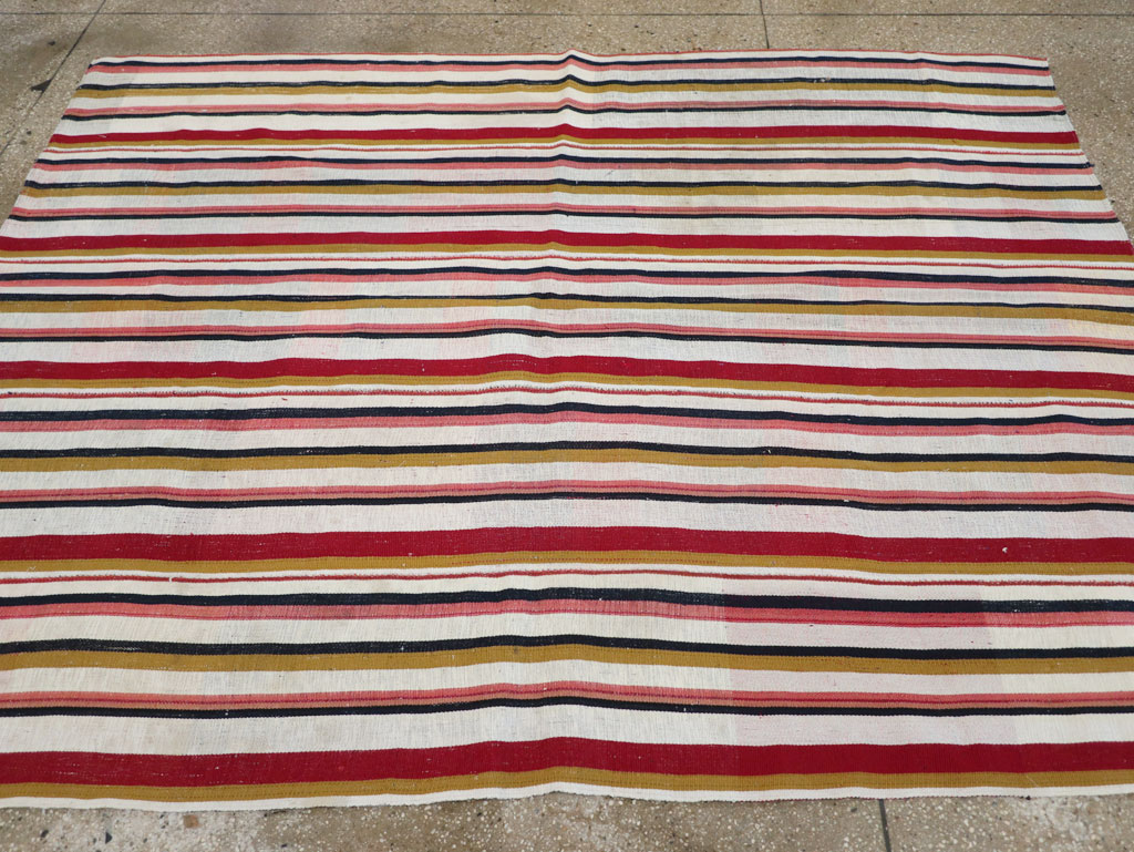 Vintage Turkish Kilim Accent Rug, No.30173 - Gss