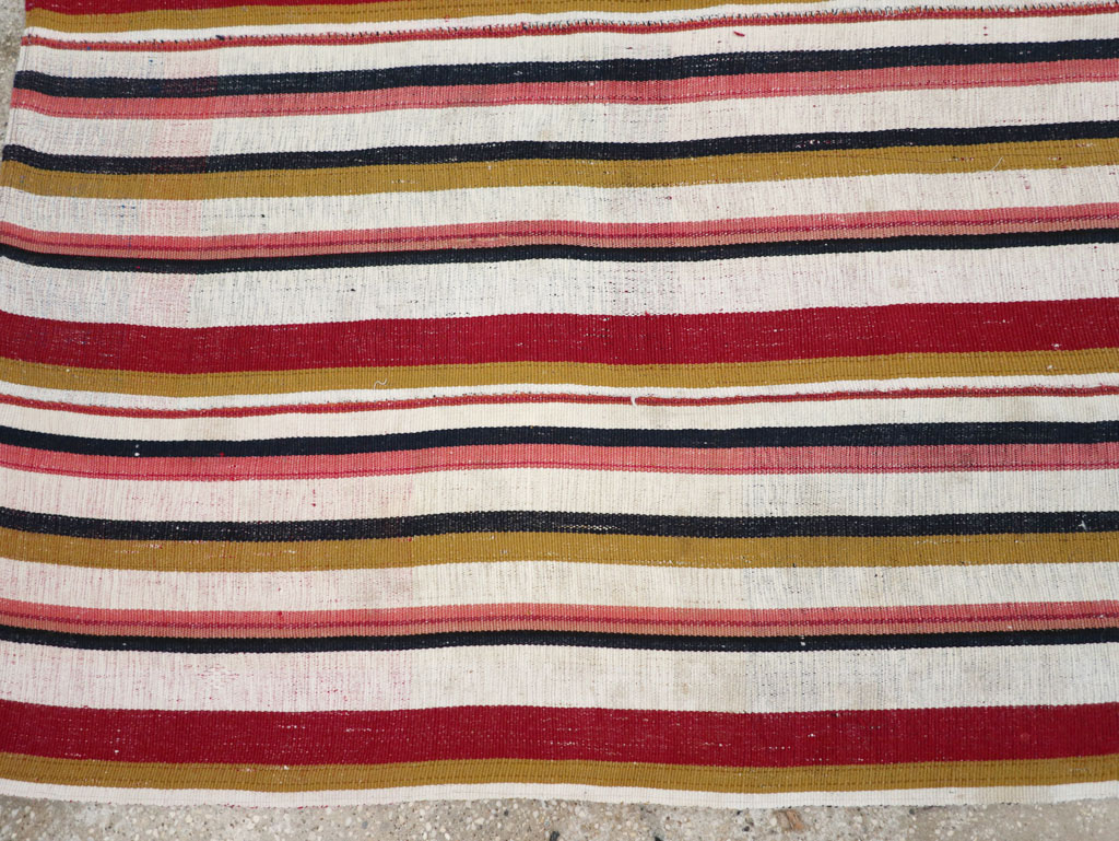 Vintage Turkish Kilim Accent Rug, No.30173 - Gss