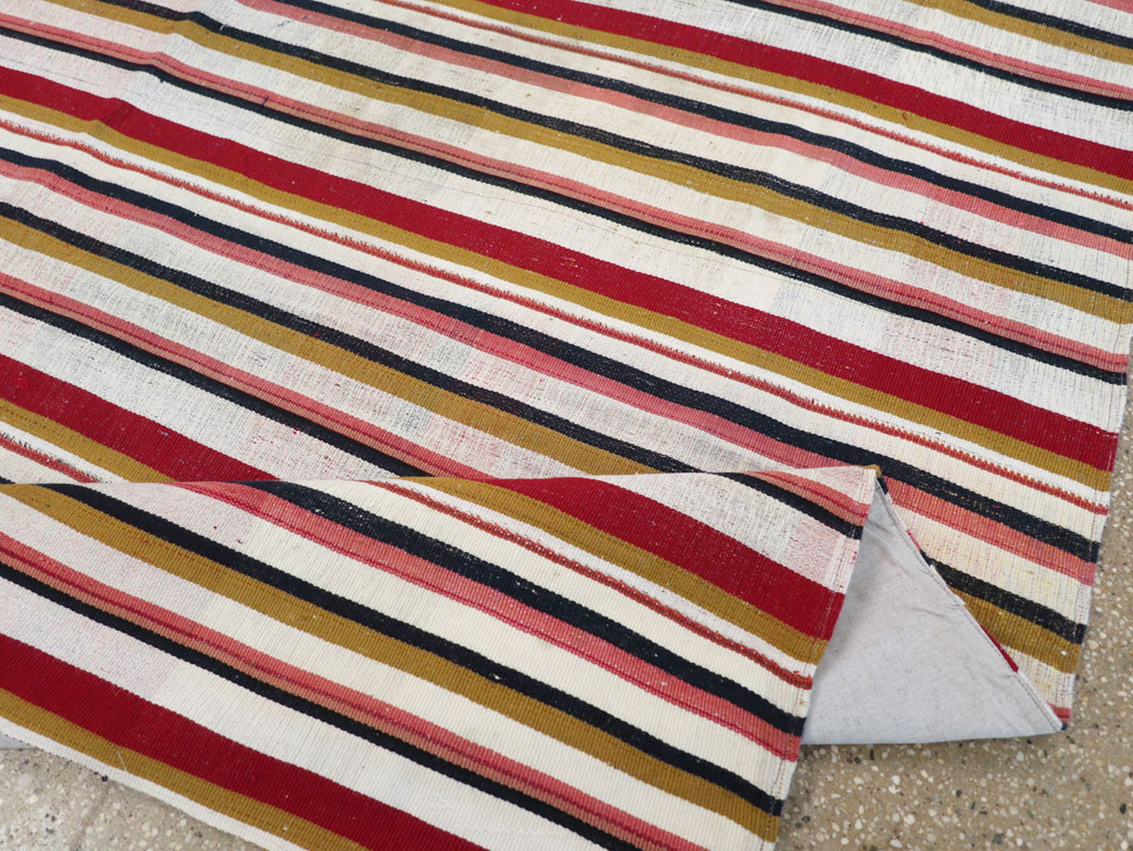 Vintage Turkish Kilim Accent Rug, No.30173 - Gss