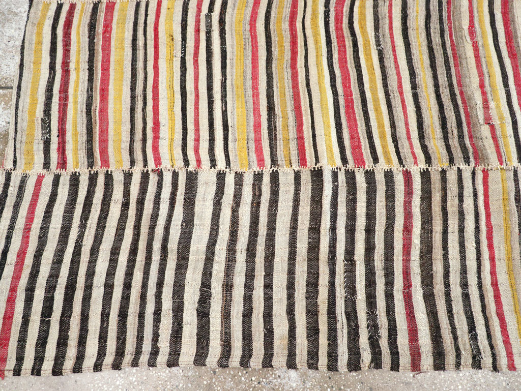 Vintage Persian Flatweave Kilim Accent Rug, No.30174 - Gss
