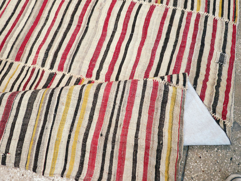 Vintage Persian Flatweave Kilim Accent Rug, No.30174 - Gss