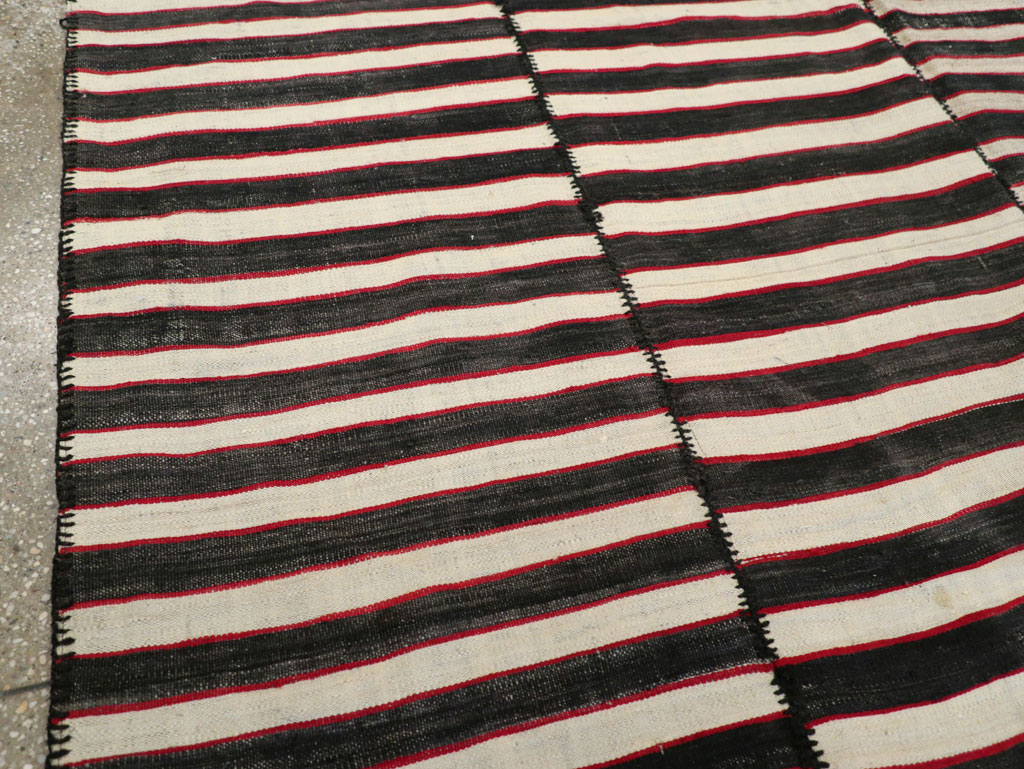 Vintage Persian Flatweave Kilim Accent Carpet, No.30176 - Gss