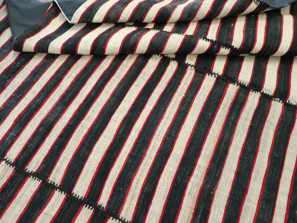 Vintage Persian Flatweave Kilim Accent Carpet, No.30176 - Gss